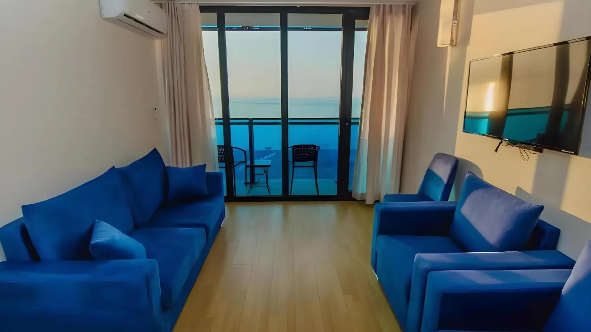 Panorama Orbi City Aparthotel Georgia